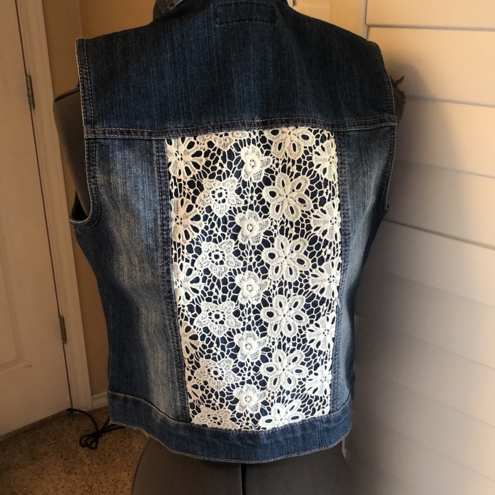 Vest - Picture 2 of 2